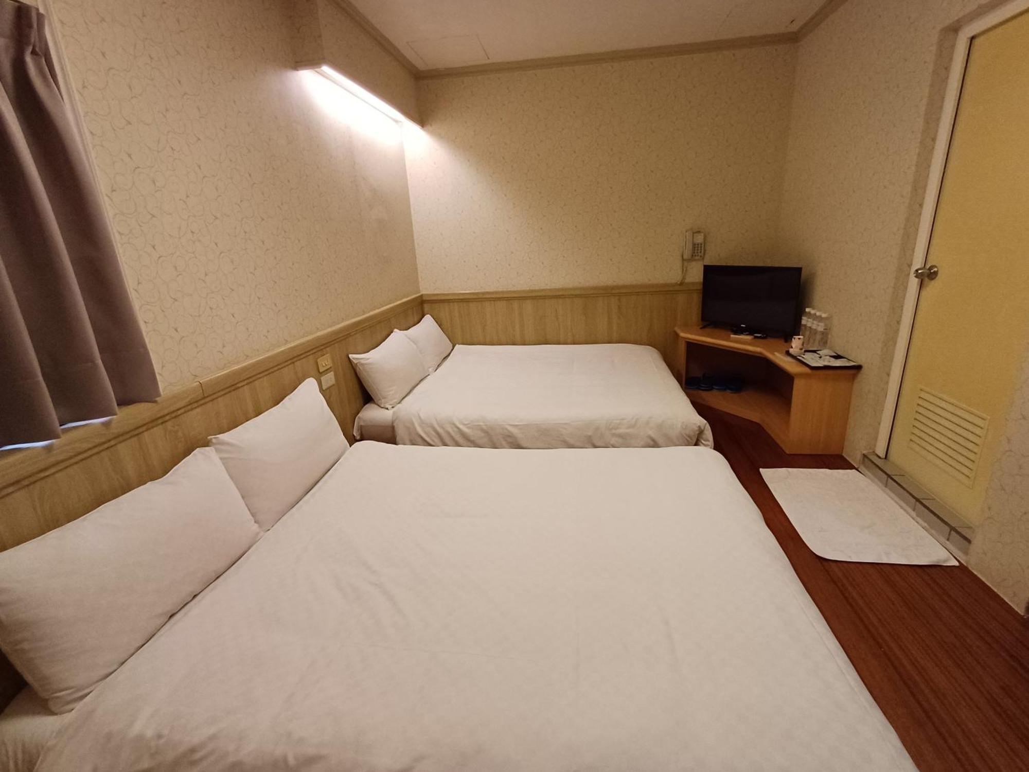 Long Cherng Hotel Luodong Exterior foto